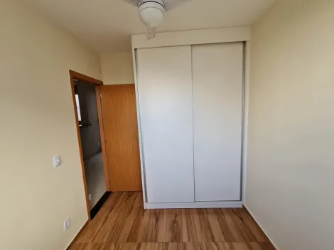 Alugar Apartamento / Padr&atilde;o em S&atilde;o Jos&eacute; do Rio Preto R$ 1.100,00 - Foto 11
