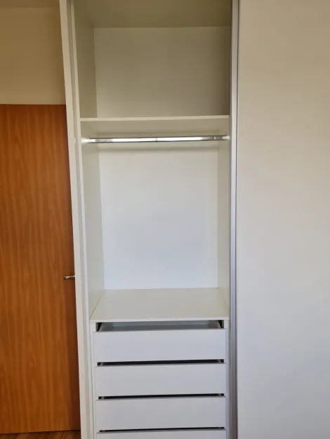 Alugar Apartamento / Padr&atilde;o em S&atilde;o Jos&eacute; do Rio Preto R$ 1.100,00 - Foto 13