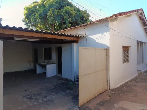 Alugar Casa / Padr&atilde;o em S&atilde;o Jos&eacute; do Rio Preto. apenas R$ 1.100,00