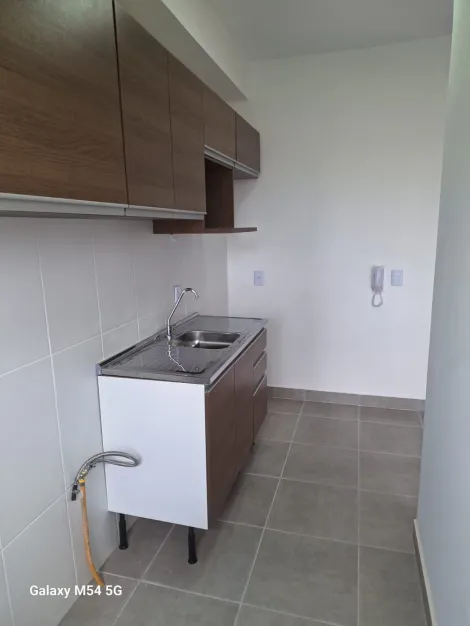 Alugar Apartamento / Padr&atilde;o em S&atilde;o Jos&eacute; do Rio Preto R$ 1.200,00 - Foto 3