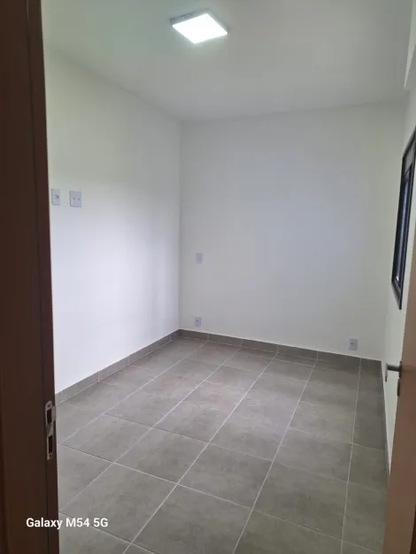 Alugar Apartamento / Padr&atilde;o em S&atilde;o Jos&eacute; do Rio Preto R$ 1.200,00 - Foto 25