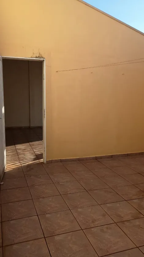 Comprar Casa / Padr&atilde;o em Catanduva R$ 283.000,00 - Foto 3