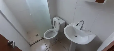 Alugar Apartamento / Padr&atilde;o em S&atilde;o Jos&eacute; do Rio Preto R$ 950,00 - Foto 5