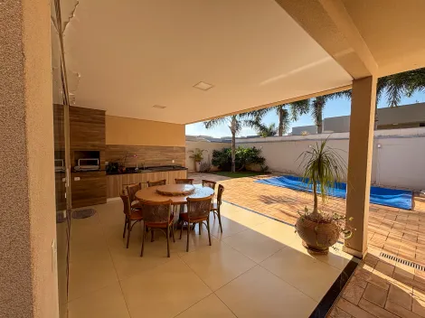 Casa / Condom&iacute;nio em S&atilde;o Jos&eacute; do Rio Preto 
