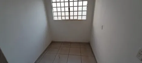 Alugar Casa / Padr&atilde;o em S&atilde;o Jos&eacute; do Rio Preto R$ 2.500,00 - Foto 2