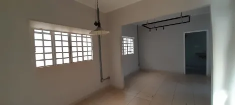 Alugar Casa / Padr&atilde;o em S&atilde;o Jos&eacute; do Rio Preto R$ 2.500,00 - Foto 3