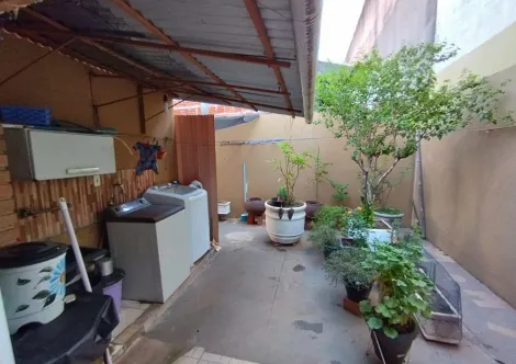 Comprar Casa / Padr&atilde;o em Mirassol R$ 300.000,00 - Foto 2