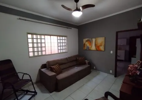 Comprar Casa / Padr&atilde;o em Mirassol R$ 300.000,00 - Foto 4