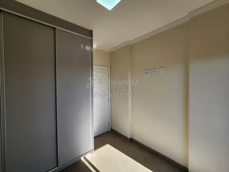 Alugar Apartamento / Padr&atilde;o em S&atilde;o Jos&eacute; do Rio Preto R$ 3.000,00 - Foto 14