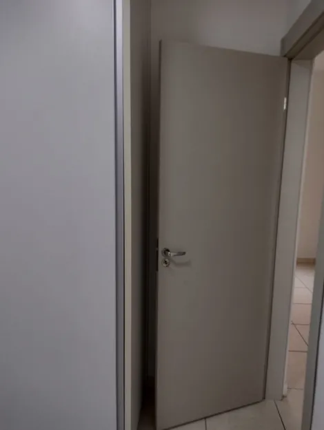 Alugar Apartamento / Padr&atilde;o em S&atilde;o Jos&eacute; do Rio Preto R$ 900,00 - Foto 6
