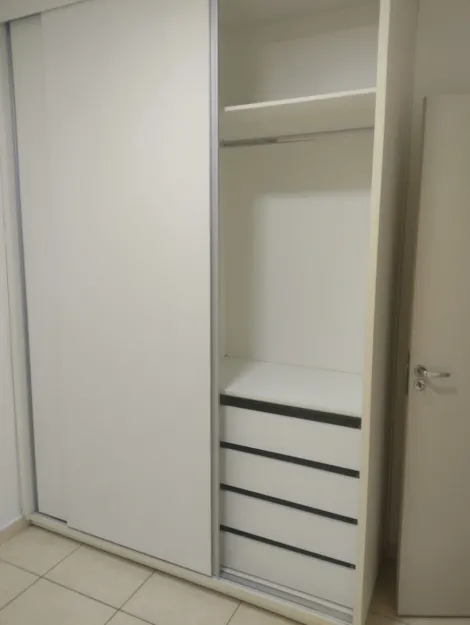 Alugar Apartamento / Padr&atilde;o em S&atilde;o Jos&eacute; do Rio Preto R$ 900,00 - Foto 10