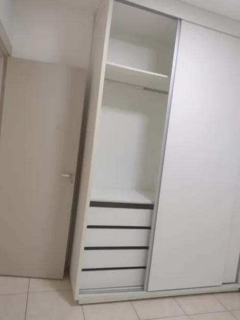 Alugar Apartamento / Padr&atilde;o em S&atilde;o Jos&eacute; do Rio Preto R$ 900,00 - Foto 12