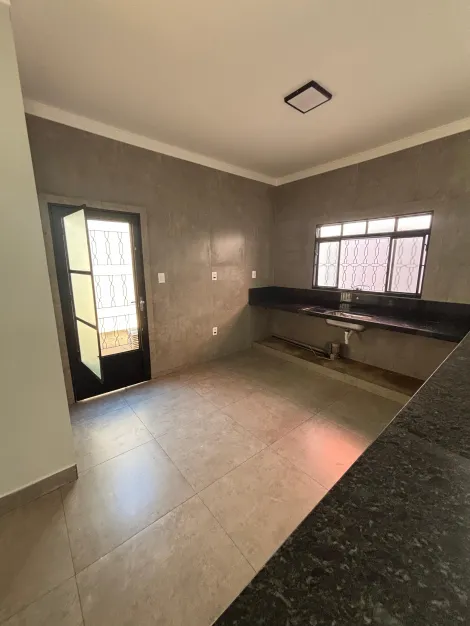 Comprar Casa / Padr&atilde;o em S&atilde;o Jos&eacute; do Rio Preto R$ 370.000,00 - Foto 5