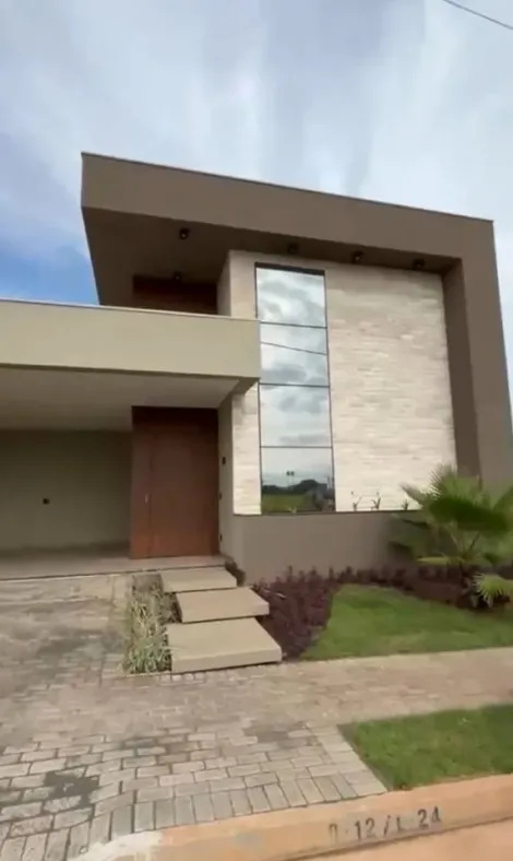 Casa / Condom&iacute;nio em S&atilde;o Jos&eacute; do Rio Preto 