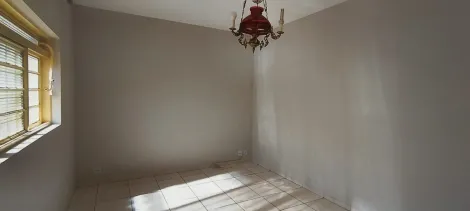 Alugar Casa / Padr&atilde;o em S&atilde;o Jos&eacute; do Rio Preto. apenas R$ 2.500,00