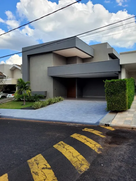 Casa / Condom&iacute;nio em S&atilde;o Jos&eacute; do Rio Preto 