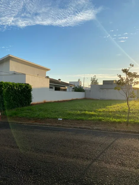 Terreno / Condom&iacute;nio em Mirassol 