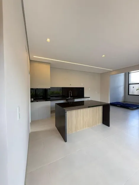 Comprar Casa / Padr&atilde;o em S&atilde;o Jos&eacute; do Rio Preto R$ 685.000,00 - Foto 2