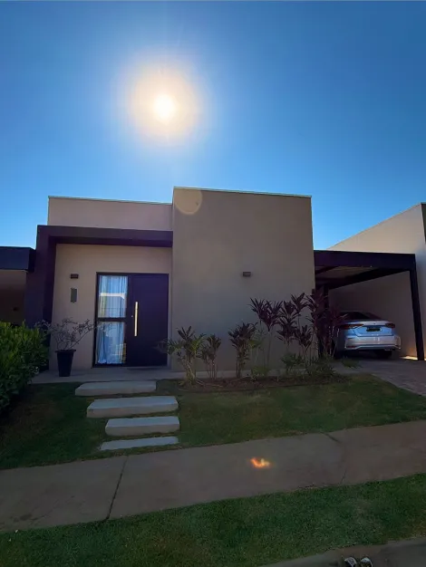 Casa / Condom&iacute;nio em S&atilde;o Jos&eacute; do Rio Preto 