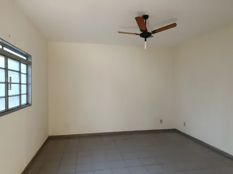 Alugar Casa / Padr&atilde;o em Mirassol R$ 2.300,00 - Foto 3