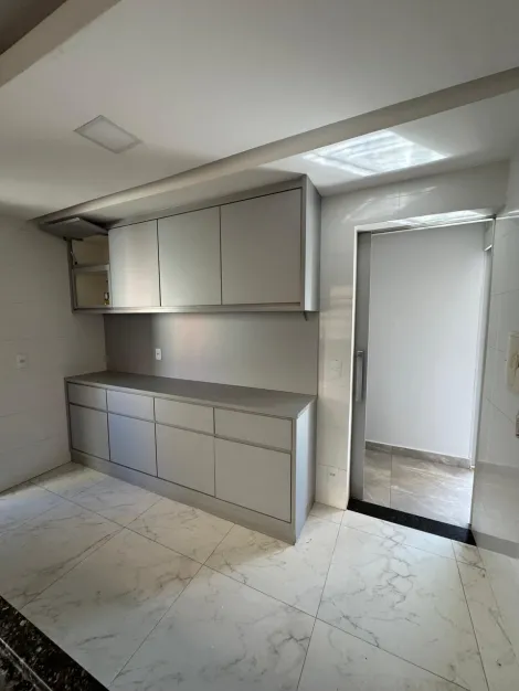 Alugar Apartamento / Padr&atilde;o em S&atilde;o Jos&eacute; do Rio Preto R$ 1.600,00 - Foto 5