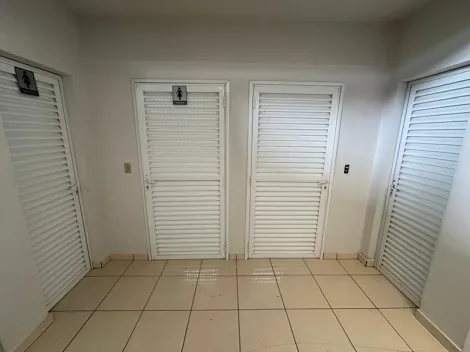 Alugar Comercial / Sal&atilde;o em S&atilde;o Jos&eacute; do Rio Preto R$ 18.000,00 - Foto 8