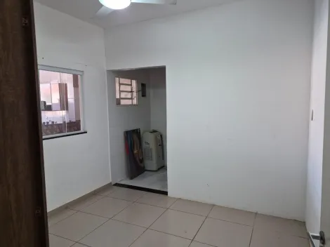 Alugar Casa / Padr&atilde;o em S&atilde;o Jos&eacute; do Rio Preto. apenas R$ 2.100,00