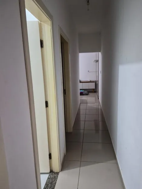 Alugar Casa / Padr&atilde;o em S&atilde;o Jos&eacute; do Rio Preto R$ 2.100,00 - Foto 4