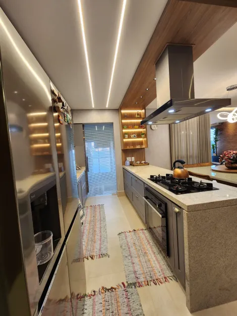 Alugar Apartamento / Padr&atilde;o em S&atilde;o Jos&eacute; do Rio Preto. apenas R$ 1.690.000,00