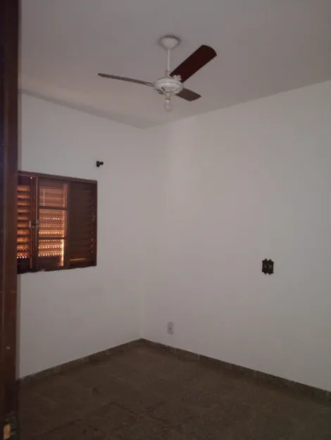 Comprar Casa / Padr&atilde;o em Catanduva R$ 300.000,00 - Foto 5