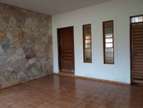 Comprar Casa / Padr&atilde;o em Catanduva R$ 300.000,00 - Foto 4