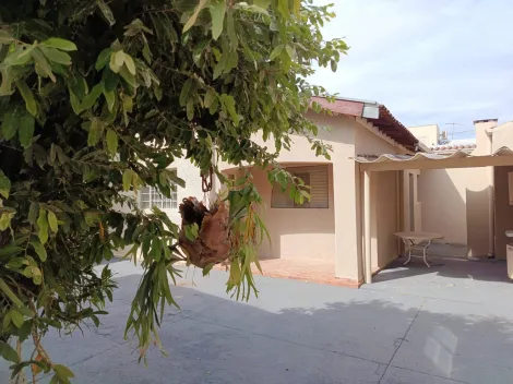 Alugar Casa / Padr&atilde;o em S&atilde;o Jos&eacute; do Rio Preto R$ 1.250,00 - Foto 2