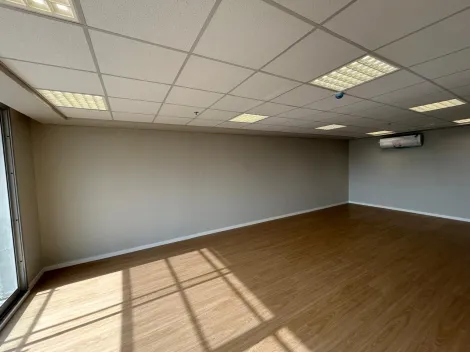 Alugar Comercial / Sala em S&atilde;o Jos&eacute; do Rio Preto R$ 3.700,00 - Foto 5