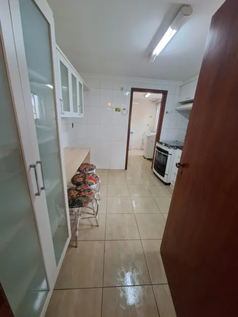 Alugar Apartamento / Padr&atilde;o em S&atilde;o Jos&eacute; do Rio Preto. apenas R$ 3.000,00