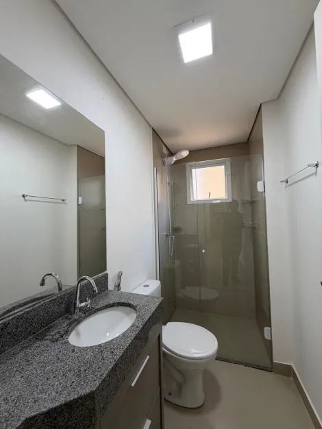 Alugar Apartamento / Padr&atilde;o em S&atilde;o Jos&eacute; do Rio Preto R$ 2.300,00 - Foto 8