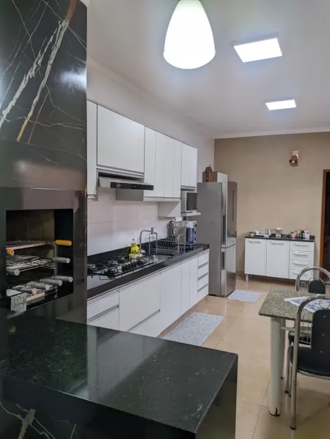 Alugar Casa / Padr&atilde;o em S&atilde;o Jos&eacute; do Rio Preto R$ 2.300,00 - Foto 3