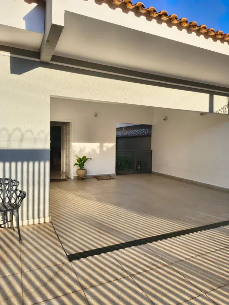 Alugar Casa / Padr&atilde;o em S&atilde;o Jos&eacute; do Rio Preto R$ 5.000,00 - Foto 2