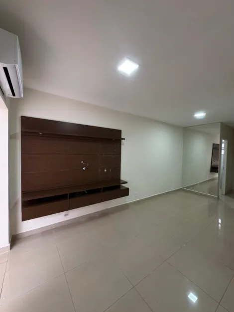 Alugar Casa / Condom&iacute;nio em S&atilde;o Jos&eacute; do Rio Preto. apenas R$ 330.000,00