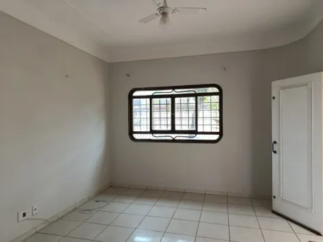 Alugar Casa / Padr&atilde;o em S&atilde;o Jos&eacute; do Rio Preto R$ 2.700,00 - Foto 3