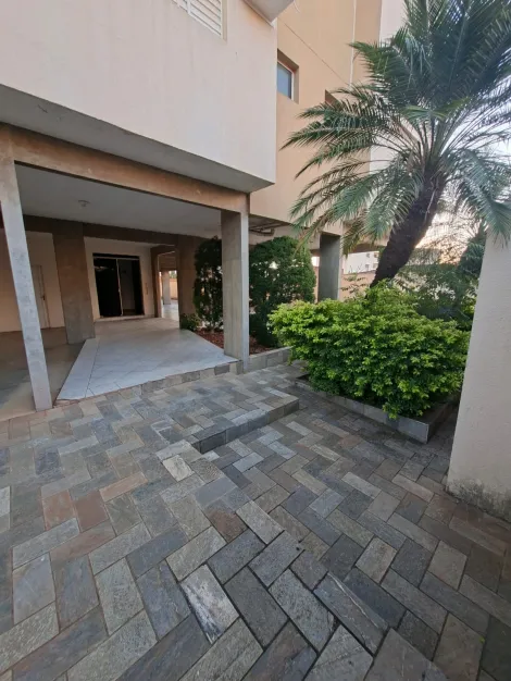 Alugar Apartamento / Padr&atilde;o em S&atilde;o Jos&eacute; do Rio Preto. apenas R$ 490.000,00