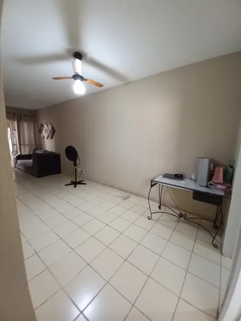 Alugar Casa / Condom&iacute;nio em S&atilde;o Jos&eacute; do Rio Preto R$ 1.300,00 - Foto 2