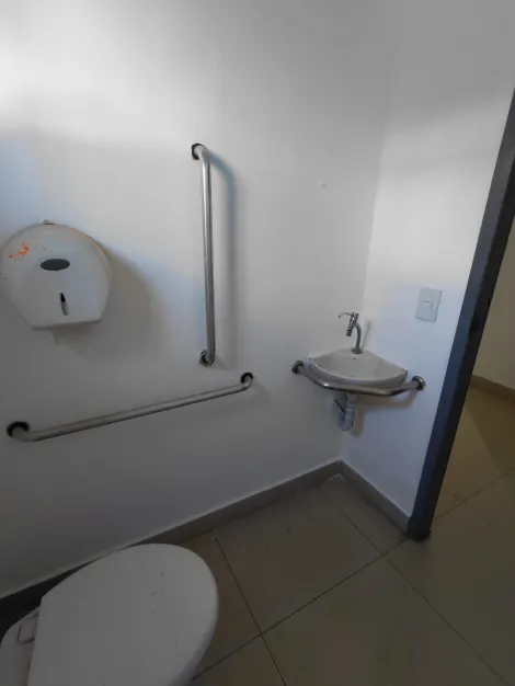 Alugar Comercial / Galp&otilde;es em S&atilde;o Jos&eacute; do Rio Preto R$ 16.000,00 - Foto 18