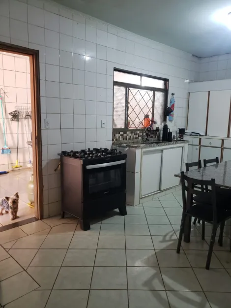Alugar Casa / Padr&atilde;o em S&atilde;o Jos&eacute; do Rio Preto. apenas R$ 220.000,00