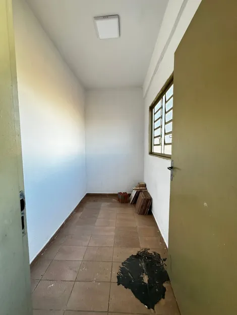 Alugar Apartamento / Padr&atilde;o em S&atilde;o Jos&eacute; do Rio Preto R$ 1.600,00 - Foto 13