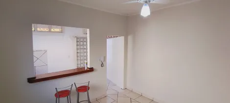 Alugar Casa / Padr&atilde;o em S&atilde;o Jos&eacute; do Rio Preto R$ 1.300,00 - Foto 3