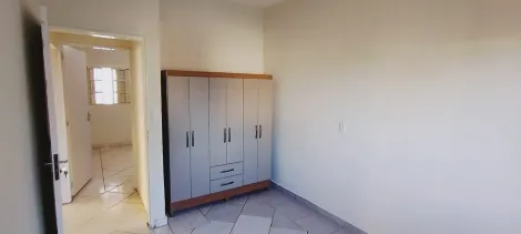 Alugar Casa / Padr&atilde;o em S&atilde;o Jos&eacute; do Rio Preto R$ 1.300,00 - Foto 4