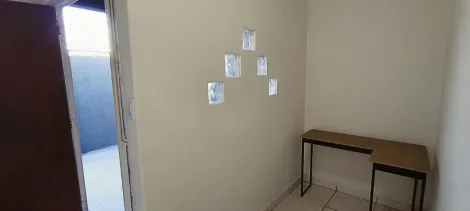 Alugar Casa / Padr&atilde;o em S&atilde;o Jos&eacute; do Rio Preto R$ 1.300,00 - Foto 14