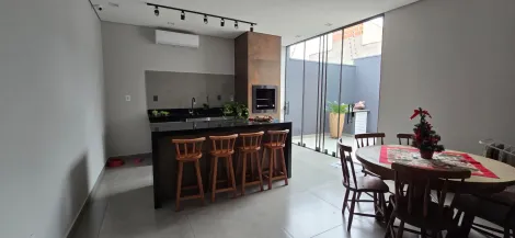Alugar Casa / Padr&atilde;o em S&atilde;o Jos&eacute; do Rio Preto. apenas R$ 2.200,00