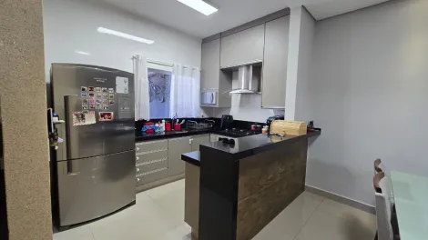 Alugar Casa / Padr&atilde;o em S&atilde;o Jos&eacute; do Rio Preto R$ 2.200,00 - Foto 4
