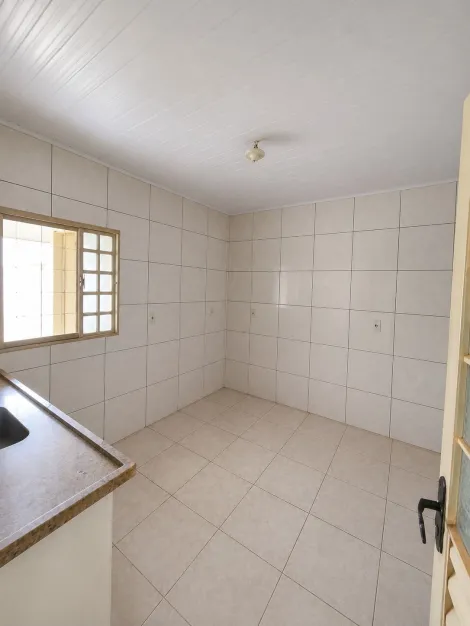 Comprar Casa / Padr&atilde;o em Mirassol R$ 160.000,00 - Foto 4